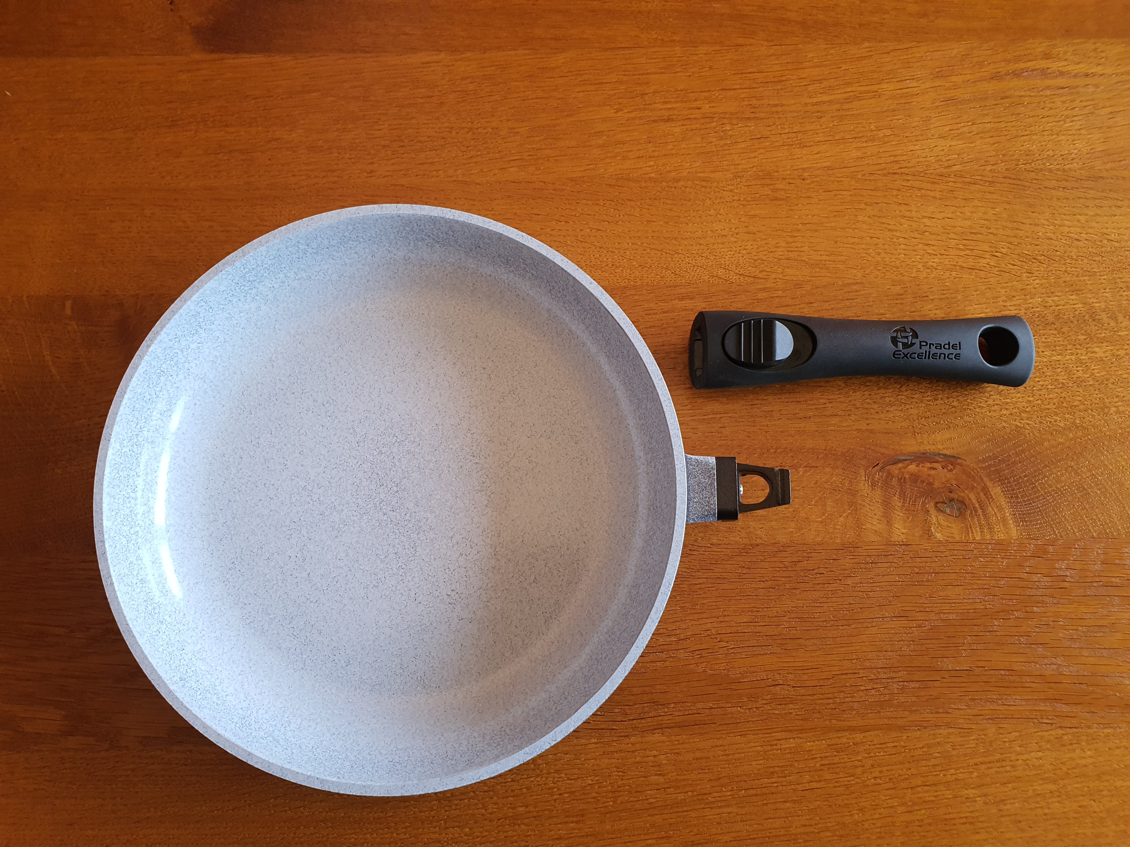 Poêle céramique 28 cm manche amovible